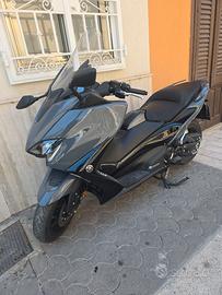 Tmax 560 tech max