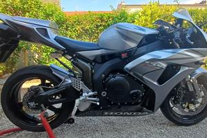 Honda CBR 1000 rr Fireblade 2006