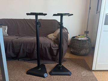 Gravity monitor studio stand