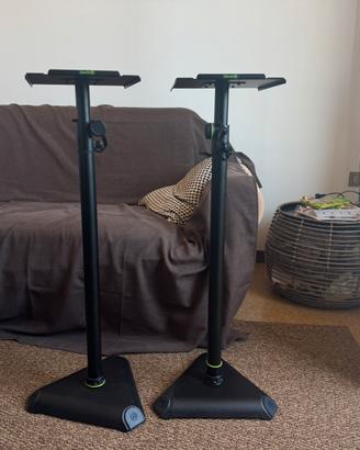 Gravity monitor studio stand