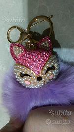 Portachiavi a forma di gattino rosa e lilla