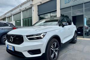 Volvo XC40 T3 R-design