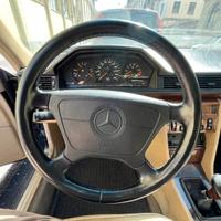 Mercedes W124 E200 - 1987 (restyle 1994)