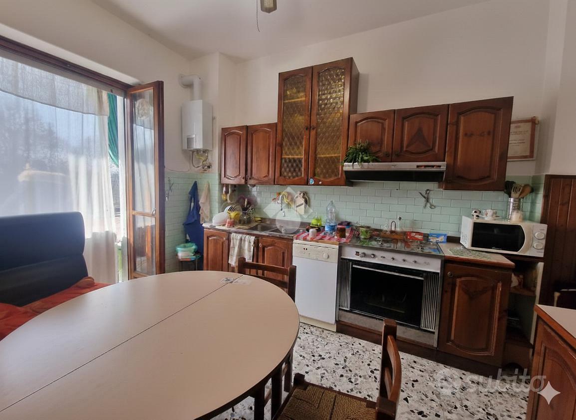 3 LOCALI A GASSINO TORINESE - Altro