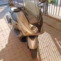 Yamaha T Max - 2004