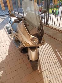 Yamaha T Max - 2004