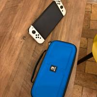 Nintendo Switch Oled senza un graffio con garanzia