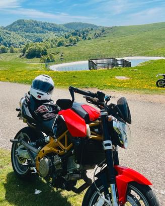 APRILIA SHIVER 750