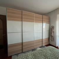 Armadio IKEA PAX con ante scorrevoli