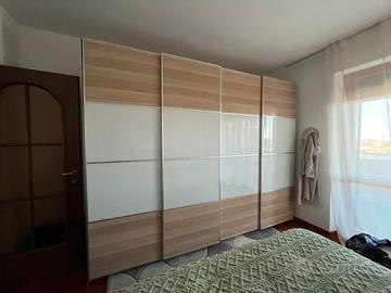 Armadio IKEA PAX con ante scorrevoli