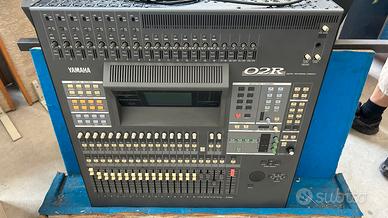 Mixer yamaha O2R  + schede e meter bridge