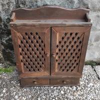 Mobiletto portaspezie in legno rustico + boccette