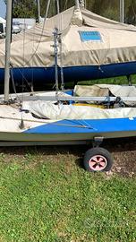 Barca a vela Contender