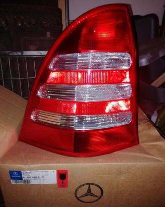 Fanale posteriore mercedes Sw anno 2004