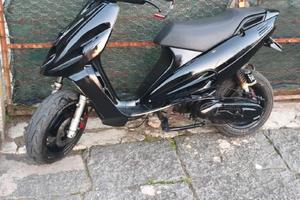 Malaguti Phantom 1000 compreso di passaggio