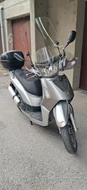People S 200 scooterone