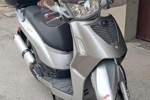 People S 200 scooterone