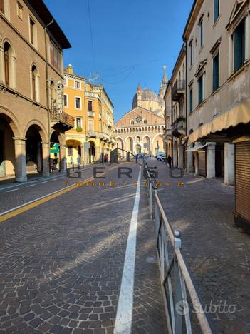 Negozio a Padova - Duomo