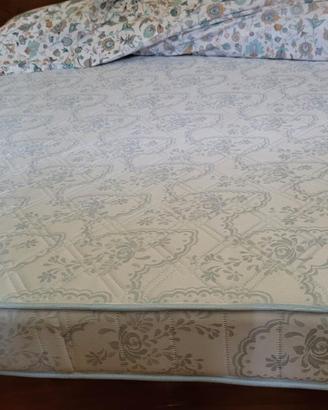 1 Materasso a molle matrimoniale 160x190x17