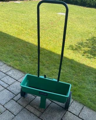 Spandiconcime manuale  12 litri con ruote