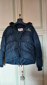 Giubbino bomber nero.