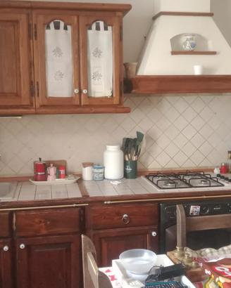 Cucina senza frigorifero legno massello