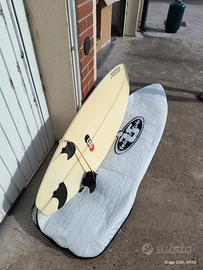 tavola surf con sacca e  laccetto