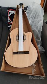 chitarra acustica amplificata