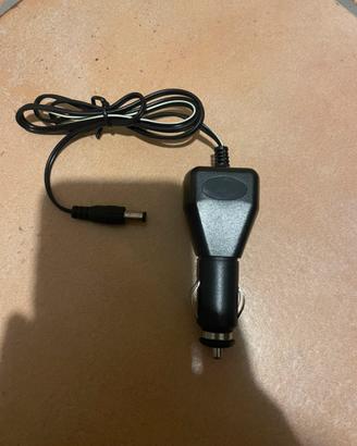 Carica batteria telefono da Auto