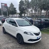Lancia Ypsilon 1.0 FireFly 5 porte S&S Hybrid Gold