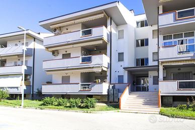 4 LOCALI A TORTORETO