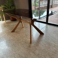 Tavolo design vetro e legno