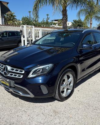 MERCEDES GLA200D 4MATIC AUTOM PERFETTA