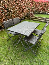 Tavolo da giardino + 4 sedie pieghevoli in rattan