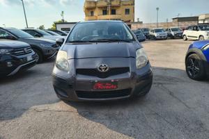 TOYOTA Yaris 1.3 5porte Sol
