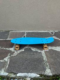skate azzuro in plastica