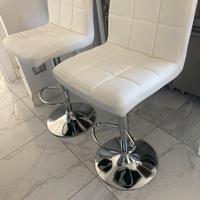 Coppia di sgabelli da penisola