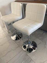 Coppia di sgabelli da penisola