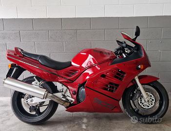 Suzuki RF 900