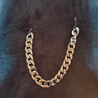 Collana a catena argentata chunky – Stile moderno