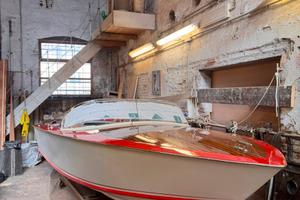 Motoscafo dalla pietà adriatico super