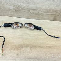 Coppia frecce anteriori con segni cb125f