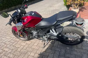 Honda CB125R