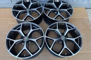 Cerchi da 19 Alfa Romeo Stelvio e Giulia