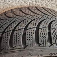 gomme invernali montate su cerchio