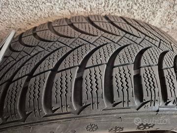 gomme invernali montate su cerchio