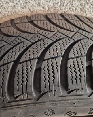 gomme invernali montate su cerchio