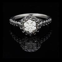 ANELLO FLOWER ORO 18KT BRILLANTI  BIANCHI E NERI