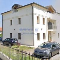 VILLA SINGOLA AD USO COMMERCIALE