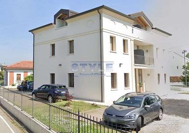 VILLA SINGOLA AD USO COMMERCIALE